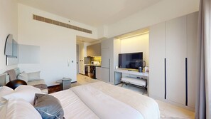 1 slaapkamer, een strijkplank/strijkijzer, gratis wifi, beddengoed