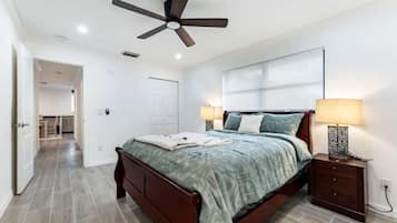 2 bedrooms, iron/ironing board, free WiFi, bed sheets