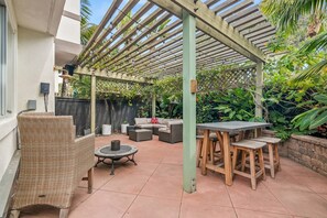 Outdoor dining - Sweet Serenity 3 Bed Home (Encinitas)