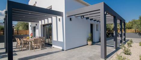 Villa, Accessible