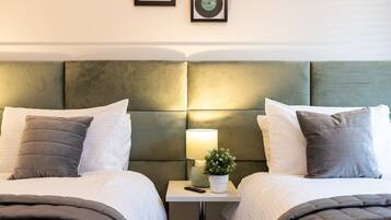 3 bedrooms, iron/ironing board, free WiFi, bed sheets
