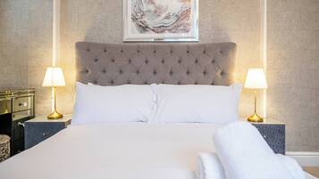 Villa | 8 bedrooms, iron/ironing board, free WiFi, bed sheets