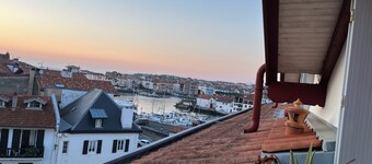 Charmant appartement sur le port de Ciboure, Golf à 600m à pied