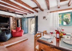 Dining - Serene Retreat in Kolivata Village (Lefkada)