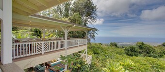 Lanai + Ocean Views: Secluded Holualoa Retreat!