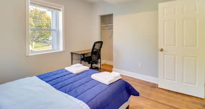 5 Mi to National Mall: DC Home w/ Pool Table