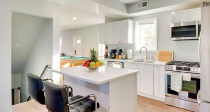 5 Mi to National Mall: DC Home w/ Pool Table