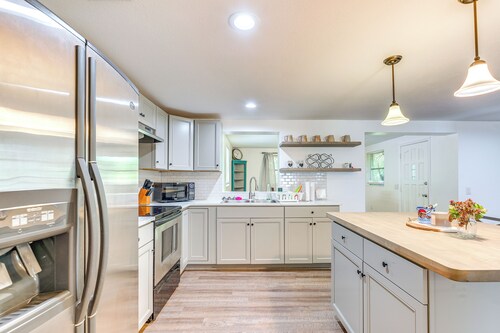 1 Mi to Boat Ramp: Home Near Chassahowitzka River!