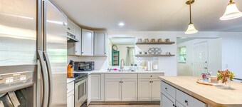 1 Mi to Boat Ramp: Home Near Chassahowitzka River!
