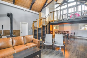 House (2 Bedrooms) | Interior