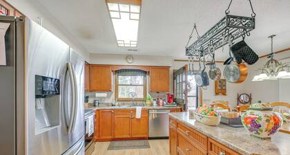 Mtn-view Home w/ Game Room in Franklin!