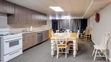 House (Multiple Bedrooms) | Interior