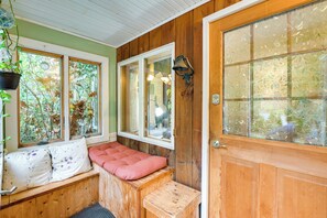 Interior - 1 Mi to Acadia: Home Near Downtown Bar Harbor! (Bar Harbor)