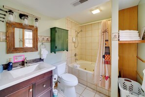 Cottage (2 Bedrooms) | Interior - Picnics & Bonfires: Rosedale Retreat! (Rosedale)