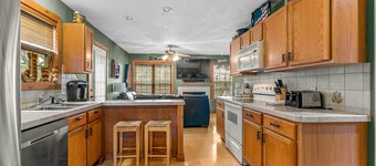 Walk to Lake: Lampe Cabin w/ Fireplace & Deck!