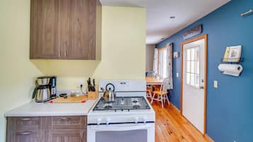 Cottage (2 Bedrooms) | Interior