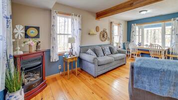 Cottage (2 Bedrooms) | Interior