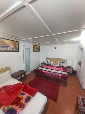 經典三人房, 山景 | 書桌、筆電工作空間、免費無線上網