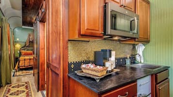 Fridge, microwave, coffee/tea maker, toaster