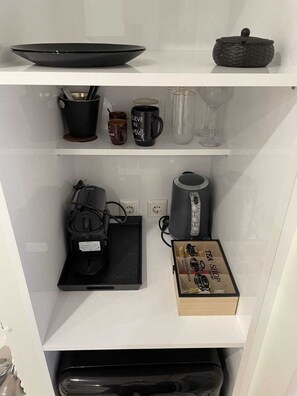 Coffee and/or coffee maker - Bubble & Relax:Private Jacuzzi Near Acropolis- Fix Metro 180m (Athens)