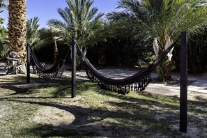 7 bedrooms - Luxury Living With Game Rooms Poolside Paradise (Indio)