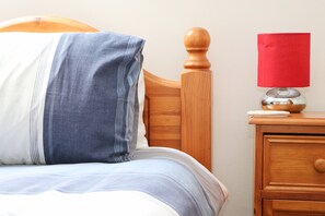 2 habitaciones, tabla de planchar con plancha y wifi gratis 