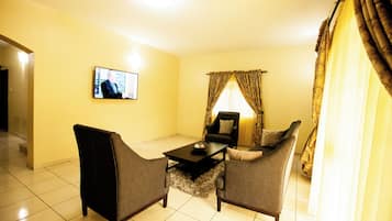 Executive Suite | 1 bedroom, free WiFi