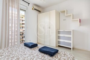 2 bedrooms, iron/ironing board, WiFi, bed sheets - Wonderful apartment close to the Sagrada Familia (Barcelona)