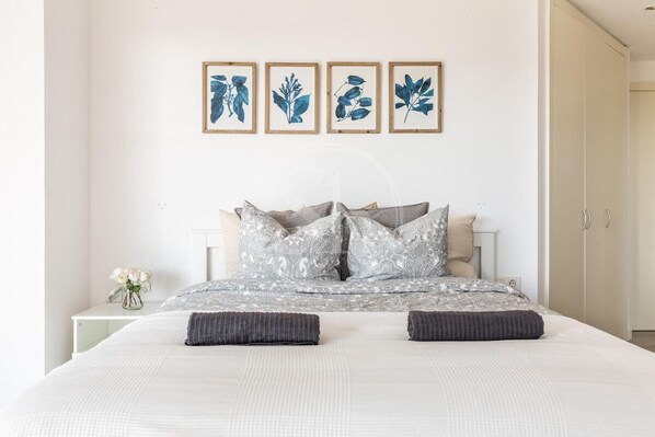 4 chambres, fer et planche à repasser, Wi-Fi, draps fournis