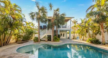 Magnolia Cottage: Private Pool, Near Beaches & Pine Ave