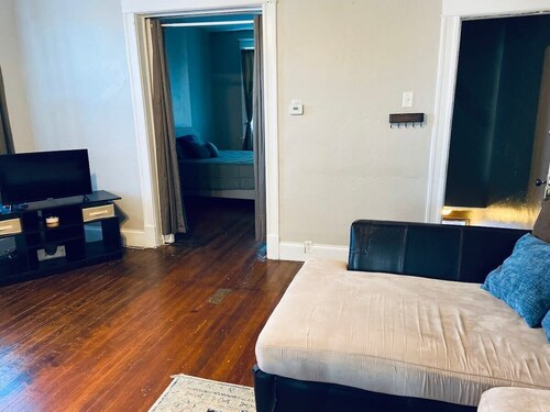 Pet-Friendly 1BR Apartment