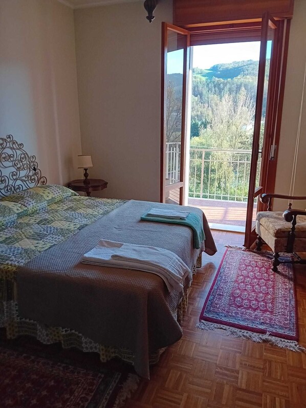 3 bedrooms, iron/ironing board, bed sheets - Borgotaro Loft (Borgo Val di Taro)