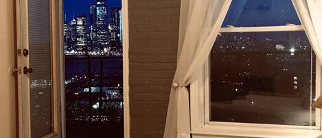 4 Schlafzimmer, Schreibtisch, Bügeleisen/Bügelbrett, Reisekinderbett