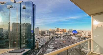Two Bedroom | SPHERE View | Balcony