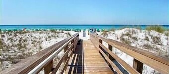 Stunning Gulf Views! Beachfront! Beach Chair Service!