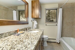 Appart'hĂŽtel, 3 chambres | Salle de bain