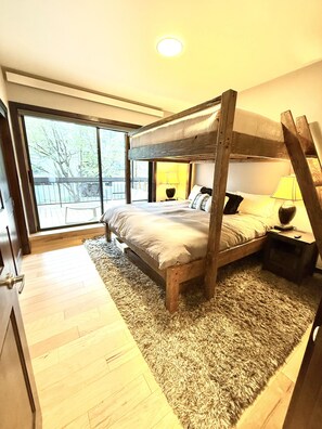 2 bedrooms, laptop workspace, free WiFi - Sunriver Condos E104 2 Bedroom Condo (Avon)