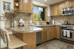 Condo, 3 Bedrooms | Private kitchen - 749 Deer Blvd 3 Bedroom Condo (Avon)