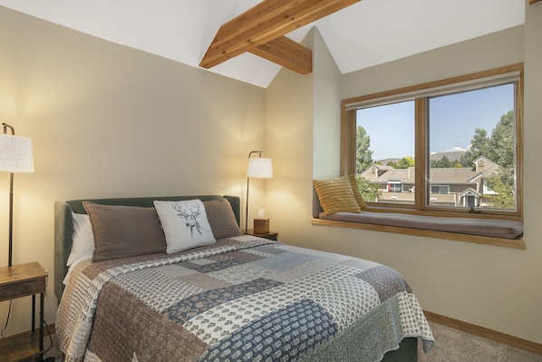 Casa geminada, 2 quartos | 2 quartos, espaço de trabalho para notebook, Wi-Fi de cortesia