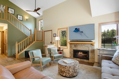 470 Homestead Unit 13 2 Bedroom Townhouse