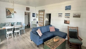 Unclassified image, 4 of 15, button - Friendly Inn Limit 5 3 Bedroom Cottage (Sebago)