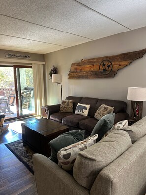 Condo, 2 Bedrooms | Living area | Smart TV