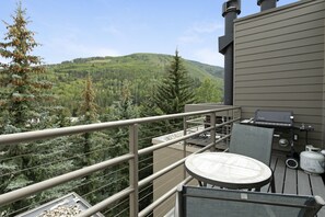 Apartment, 2 Schlafzimmer | Speisen im Freien