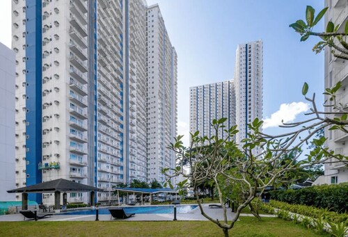 Cozy 1-bedroom condo in Grass Residences QC