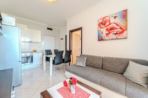 100-cm flat-screen TV with satellite channels - Apartments Lilly (Nin)