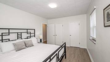 2 bedrooms, desk, iron/ironing board, travel crib