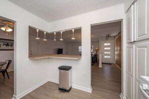 Interior - The Grand Elm Suite 2 (Ludlow)