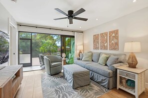 テレビ、書斎 / ワークスペース