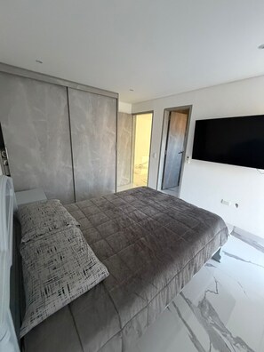 8 chambres, accès Internet, draps fournis