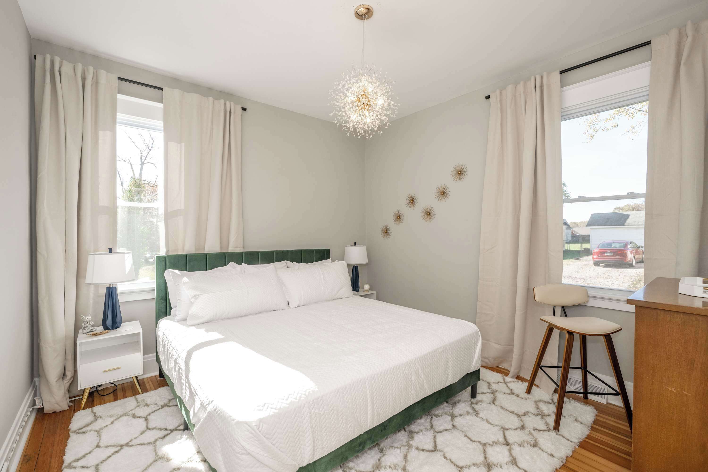 3 slaapkamers, een strijkplank/strijkijzer, reisbedje, wifi